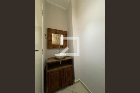 Casa de condomínio para alugar com 93m², 3 quartos e 2 vagasLavabo