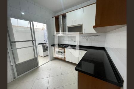 Casa de condomínio para alugar com 93m², 3 quartos e 2 vagasCozinha