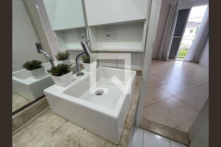 Casa de condomínio para alugar com 93m², 3 quartos e 2 vagasBanheiro da Suíte