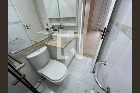 Casa de condomínio para alugar com 93m², 3 quartos e 2 vagasBanheiro da Suíte