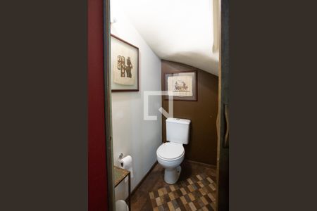 lavabo 1º andar de casa à venda com 3 quartos, 173m² em Água Branca, São Paulo