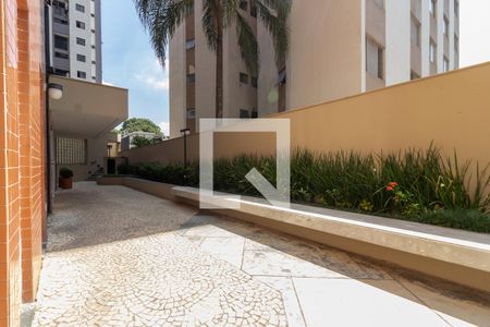 Apartamento à venda com 107m², 1 quarto e 2 vagascorredor