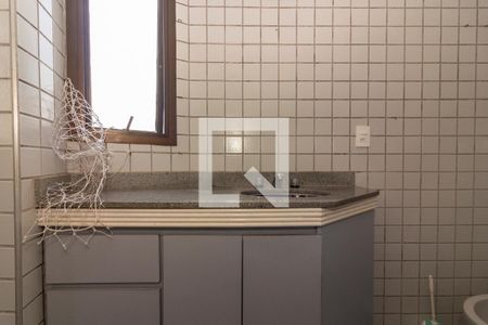 Apartamento à venda com 107m², 1 quarto e 2 vagasBanheiro do quarto