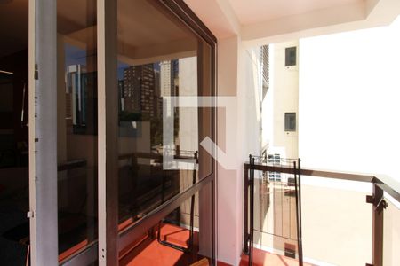 Varanda  de apartamento para alugar com 1 quarto, 48m² em Itaim Bibi, São Paulo