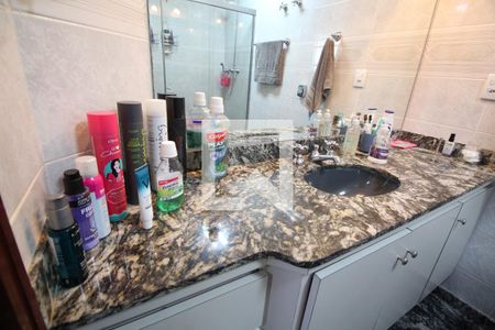 Apartamento à venda com 156m², 3 quartos e 3 vagasBanheiro Quarto 1