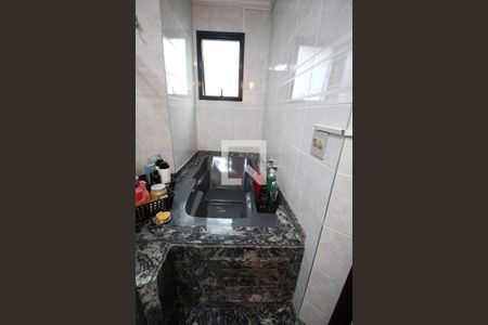 Apartamento à venda com 156m², 3 quartos e 3 vagasBanheiro Quarto 1