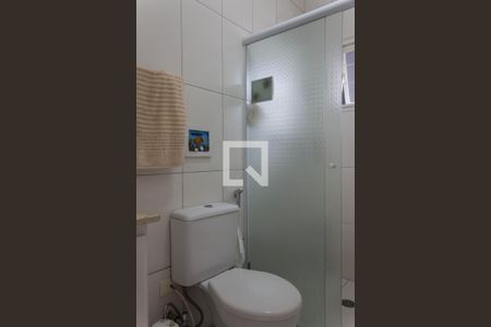 Banheiro da Suíte 1 de casa para alugar com 2 quartos, 126m² em Jordanópolis, São Bernardo do Campo