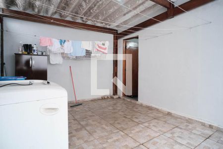 Casa à venda com 214m², 2 quartos e 1 vaga Casa à venda com 214m², 2 quartos e 1 vagaÁrea de Serviço