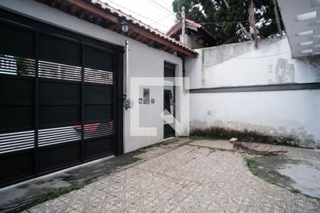 Casa à venda com 214m², 2 quartos e 1 vaga Casa à venda com 214m², 2 quartos e 1 vagaFachada