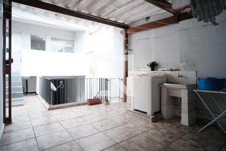 Casa à venda com 214m², 2 quartos e 1 vaga Casa à venda com 214m², 2 quartos e 1 vagaÁrea de Serviço