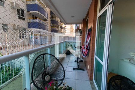 Sacada de apartamento à venda com 3 quartos, 138m² em Icaraí, Niterói