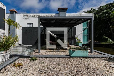 Casa de condomínio para alugar com 252m², 2 quartos e 2 vagasQuintal/Piscina