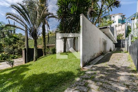 Casa de condomínio para alugar com 252m², 2 quartos e 2 vagasQuintal