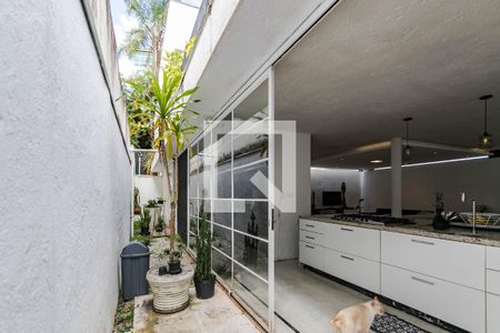 Casa de condomínio para alugar com 252m², 2 quartos e 2 vagasVaranda - Cozinha