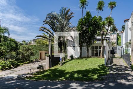 Casa de condomínio para alugar com 252m², 2 quartos e 2 vagasFachada
