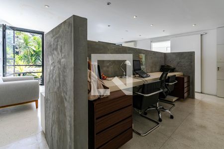 Casa de condomínio para alugar com 252m², 2 quartos e 2 vagasEscritório - Quarto 2 - Suíte