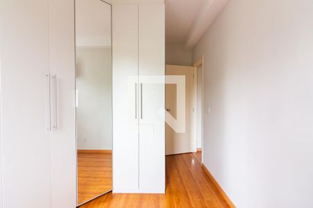 Quarto 1 de apartamento para alugar com 2 quartos, 51m² em Umuarama, Osasco