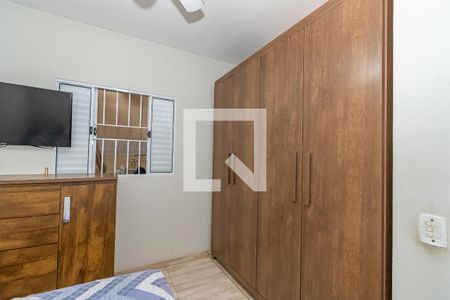 Casa à venda com 198m², 4 quartos e 4 vagas Casa à venda com 198m², 4 quartos e 4 vagasQuarto 4