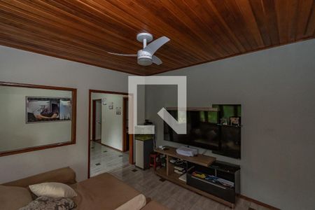 Sala de TV de casa à venda com 4 quartos, 198m² em Parque Residencial Vila União, Campinas