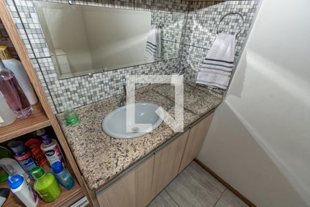 Casa à venda com 198m², 4 quartos e 4 vagas Casa à venda com 198m², 4 quartos e 4 vagasDetalhe Banheiro Social 1