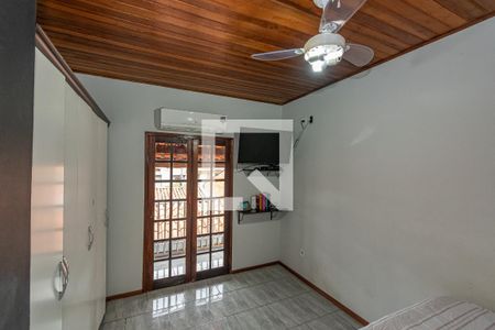 Casa à venda com 198m², 4 quartos e 4 vagas Casa à venda com 198m², 4 quartos e 4 vagasQuarto 1