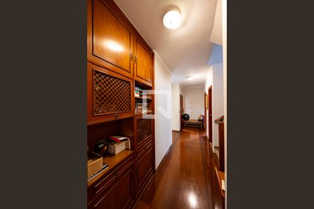 Casa à venda com 230m², 4 quartos e 3 vagasCorredor