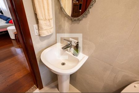 Casa à venda com 230m², 4 quartos e 3 vagasBanheiro Social 1