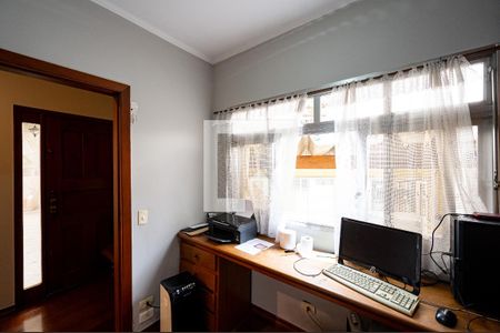 Casa à venda com 230m², 4 quartos e 3 vagasEscritório