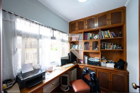 Casa à venda com 230m², 4 quartos e 3 vagasEscritório