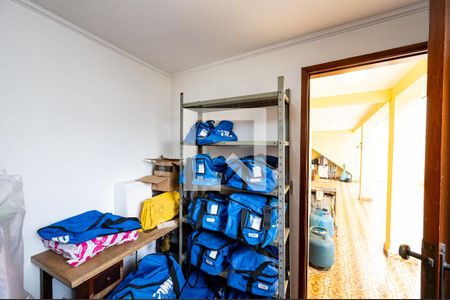 Casa à venda com 230m², 4 quartos e 3 vagasQuarto de Serviço