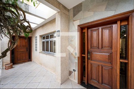 Casa à venda com 230m², 4 quartos e 3 vagasEntrada