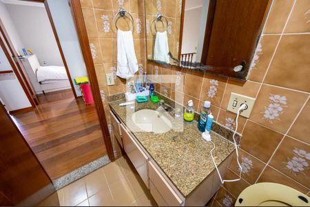 Casa à venda com 230m², 4 quartos e 3 vagasBanheiro Social 2