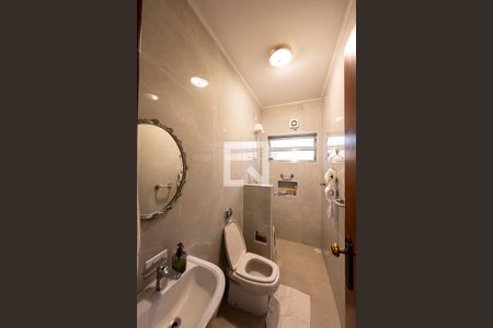 Casa à venda com 230m², 4 quartos e 3 vagasBanheiro Social 1