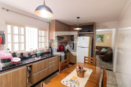 Casa à venda com 125m², 4 quartos e 2 vagas Casa à venda com 125m², 4 quartos e 2 vagasCozinha