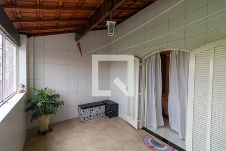 Casa à venda com 125m², 4 quartos e 2 vagas Casa à venda com 125m², 4 quartos e 2 vagasVaranda