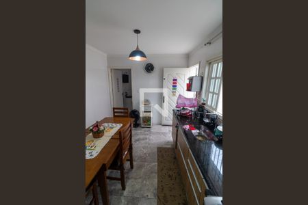 Casa à venda com 125m², 4 quartos e 2 vagas Casa à venda com 125m², 4 quartos e 2 vagasCozinha