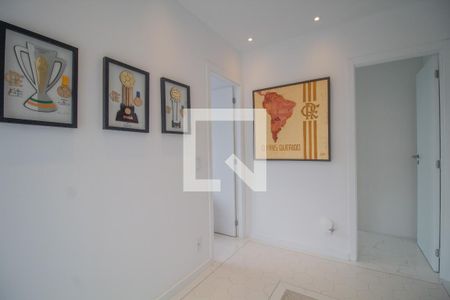 Apartamento à venda com 160m², 5 quartos e 2 vagasCorredor