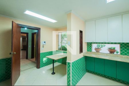 Casa à venda com 350m², 3 quartos e 2 vagasCozinha