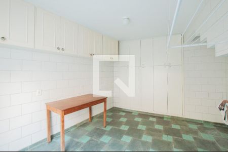 Casa à venda com 350m², 3 quartos e 2 vagasÁrea de Serviço