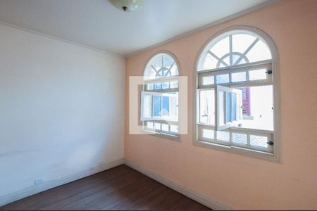 Casa à venda com 350m², 3 quartos e 2 vagasSuíte