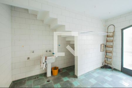 Casa à venda com 350m², 3 quartos e 2 vagasÁrea de Serviço