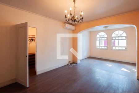 Casa à venda com 350m², 3 quartos e 2 vagasSuíte