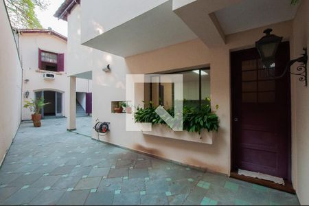 Casa à venda com 350m², 3 quartos e 2 vagasQuintal