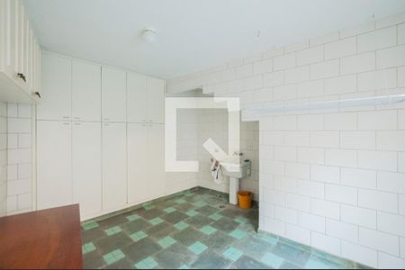 Casa à venda com 350m², 3 quartos e 2 vagasÁrea de Serviço