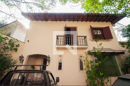Casa à venda com 350m², 3 quartos e 2 vagasFachada