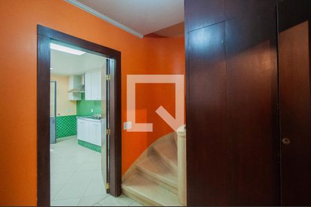 Casa à venda com 350m², 3 quartos e 2 vagasHall da escada