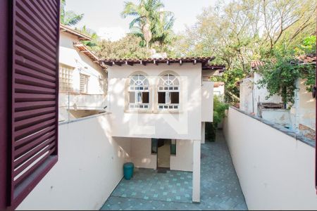 Casa à venda com 350m², 3 quartos e 2 vagasQuarto de Serviço
