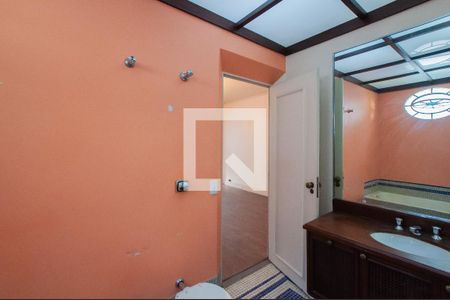 Casa à venda com 350m², 3 quartos e 2 vagasBanheiro da Suíte