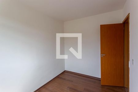 Quarto 2 de apartamento à venda com 2 quartos, 43m² em Cabral, Contagem