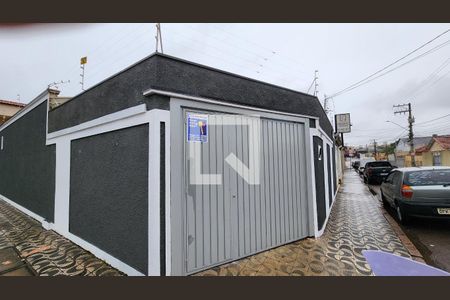 Casa para alugar com 300m², 4 quartos e 4 vagasFachada